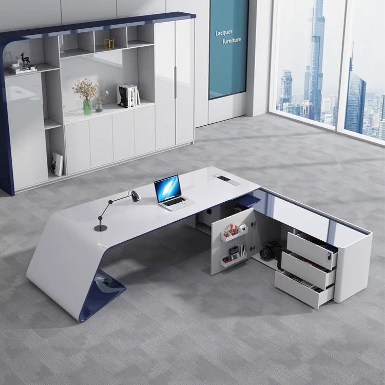 Simple Modern Lacquered Executive Desk - Maoters